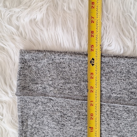 Gibson x Living in Yellow Mary Fleece Off the Shoulder Top - Picture 11 of 12